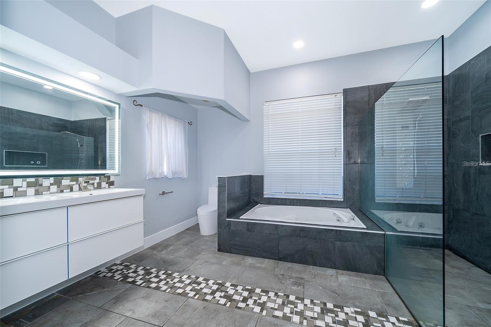 5130 CHELWYN CT, ORLANDO, FL, 32837