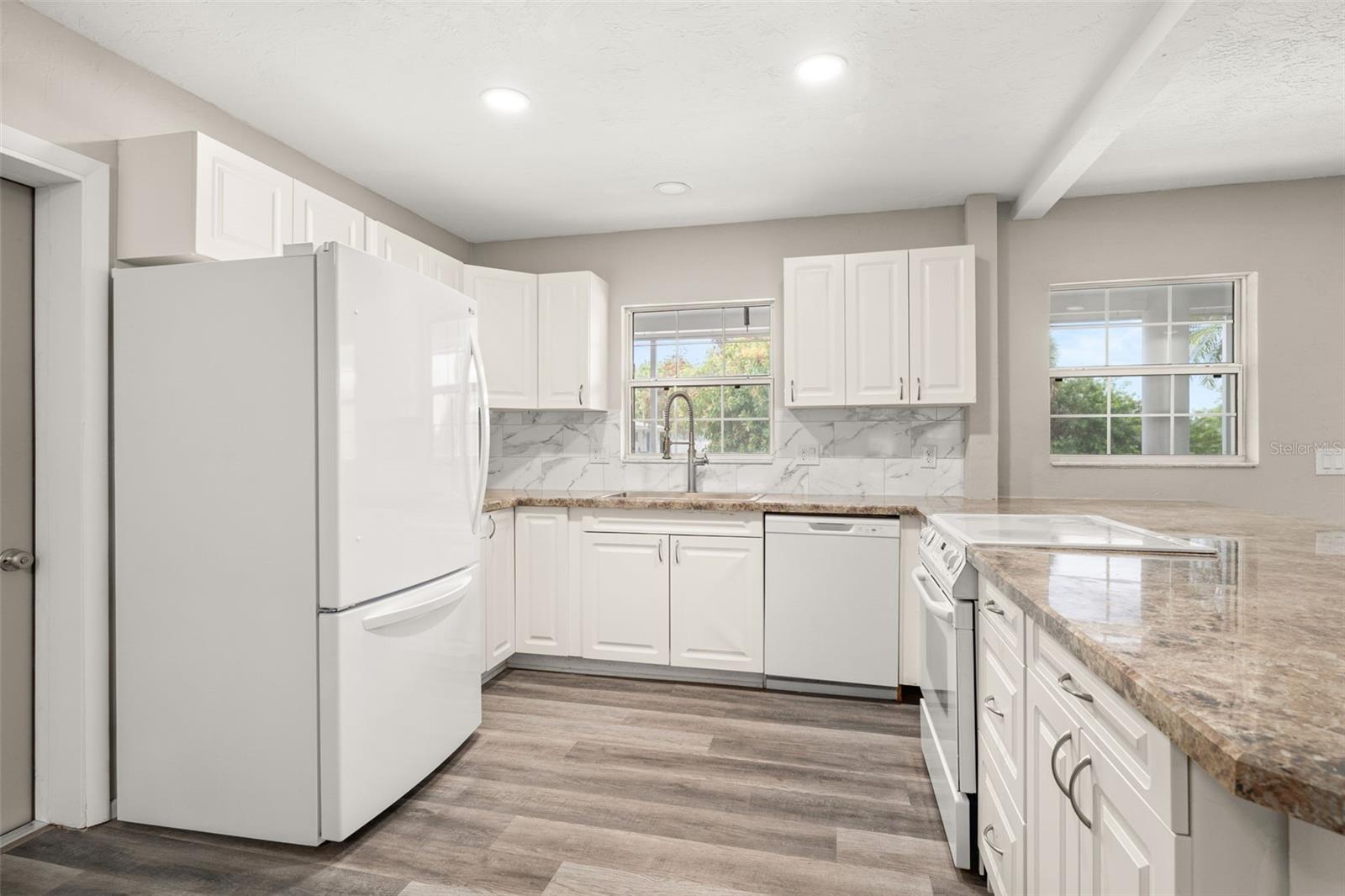 5929 MURDOCK AVE, SARASOTA, FL, 34231