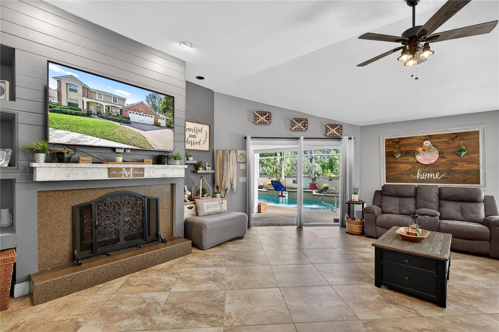 2040 PARK FOREST BLVD, MOUNT DORA, FL, 32757