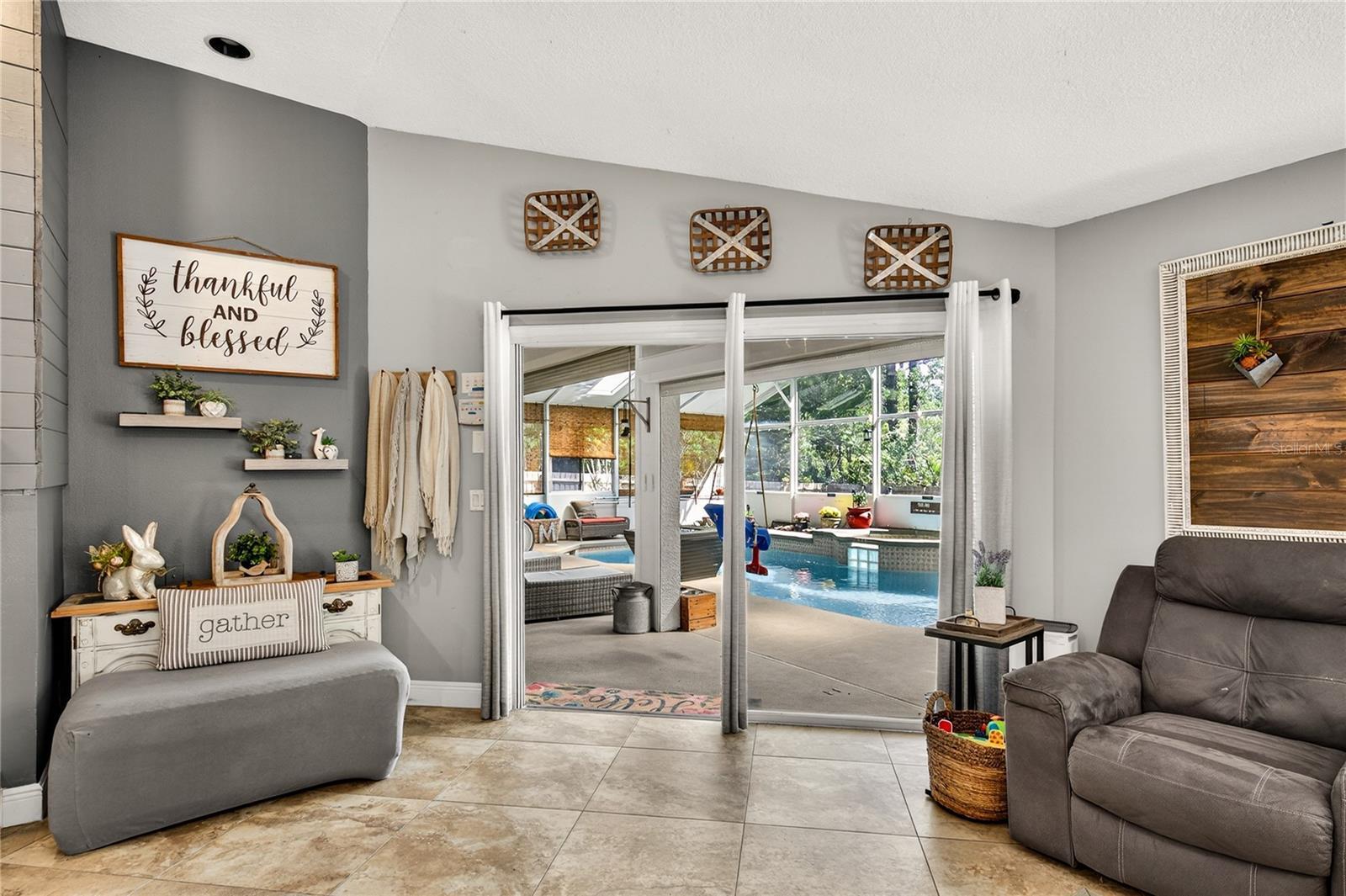 2040 PARK FOREST BLVD, MOUNT DORA, FL, 32757