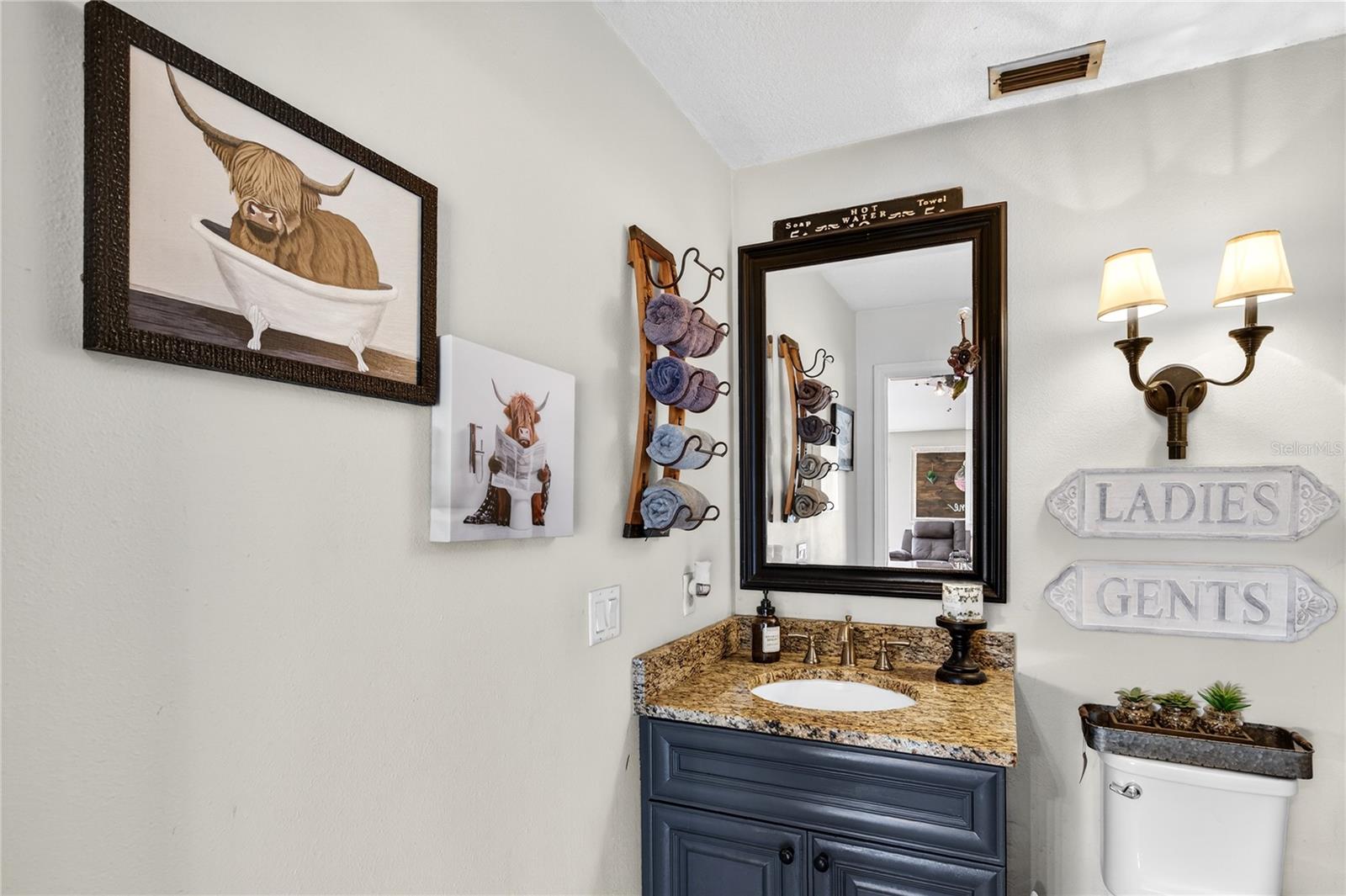2040 PARK FOREST BLVD, MOUNT DORA, FL, 32757