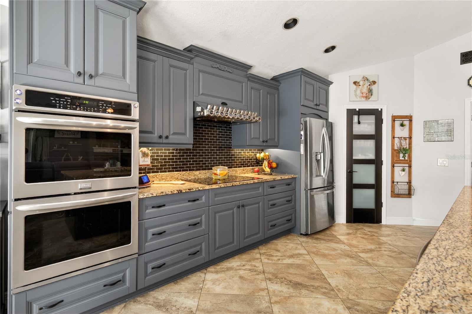 2040 PARK FOREST BLVD, MOUNT DORA, FL, 32757