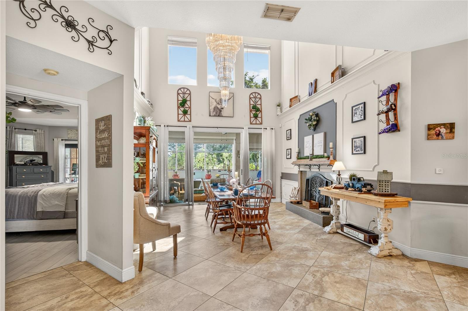 2040 PARK FOREST BLVD, MOUNT DORA, FL, 32757
