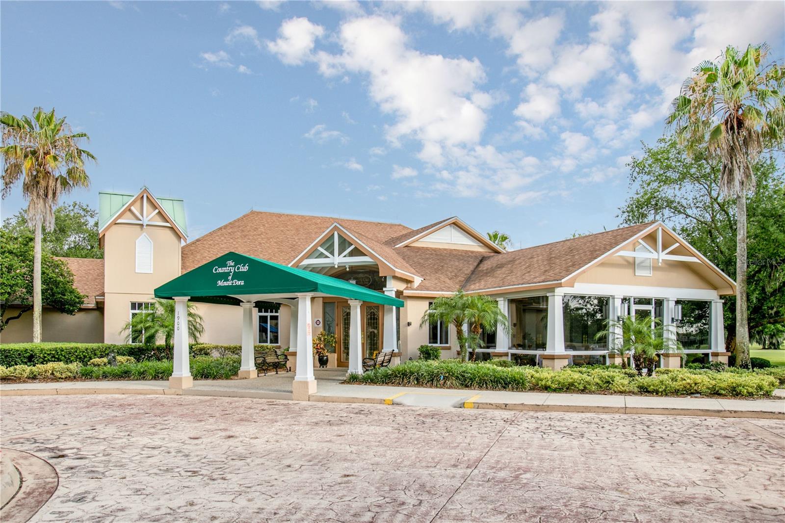 2040 PARK FOREST BLVD, MOUNT DORA, FL, 32757