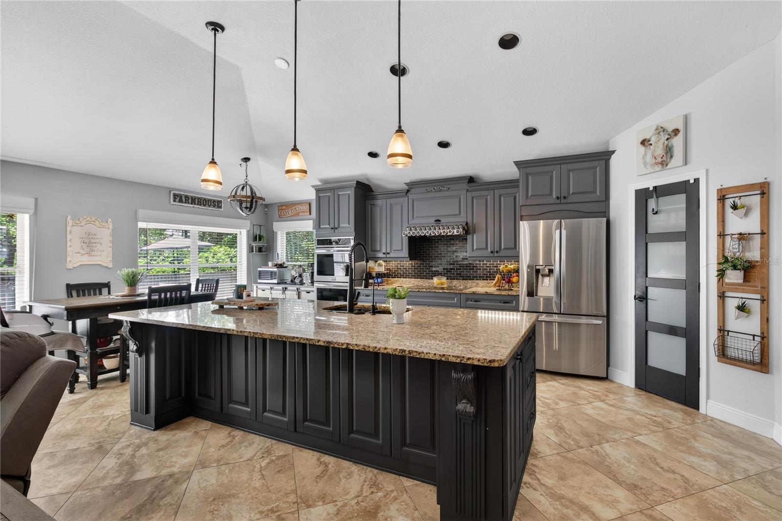 2040 PARK FOREST BLVD, MOUNT DORA, FL, 32757