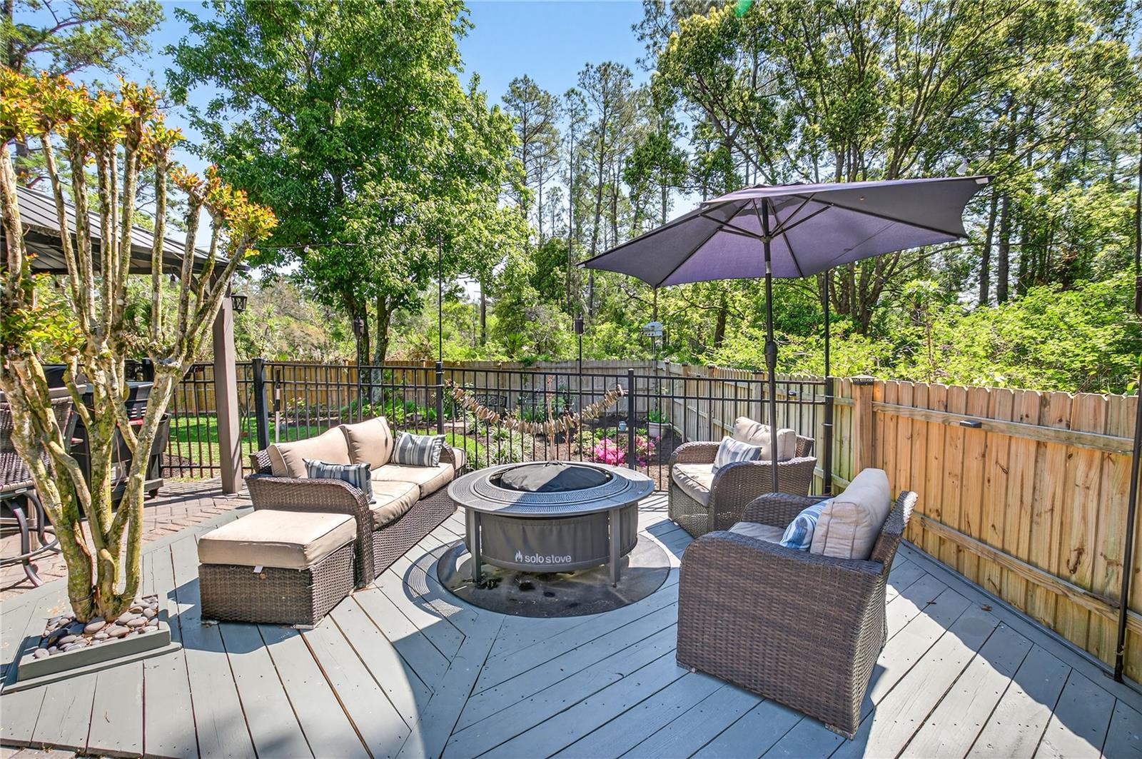 2040 PARK FOREST BLVD, MOUNT DORA, FL, 32757