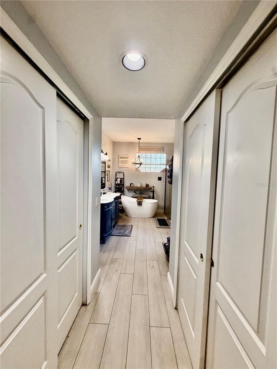 2040 PARK FOREST BLVD, MOUNT DORA, FL, 32757