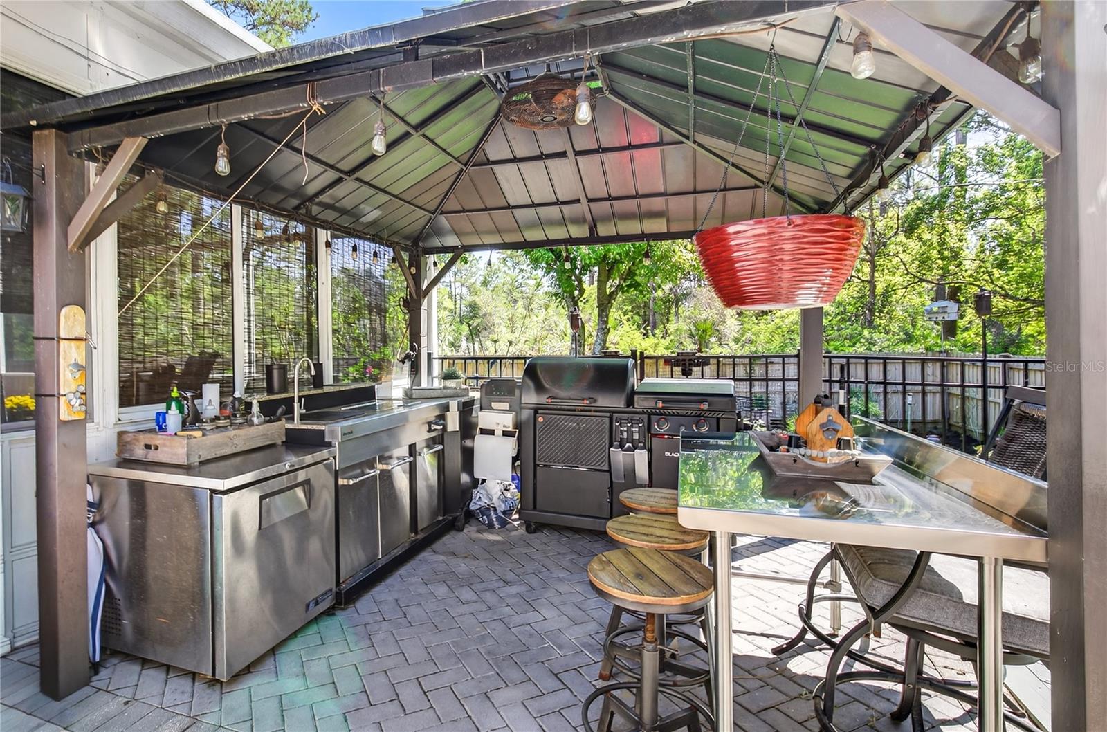 2040 PARK FOREST BLVD, MOUNT DORA, FL, 32757