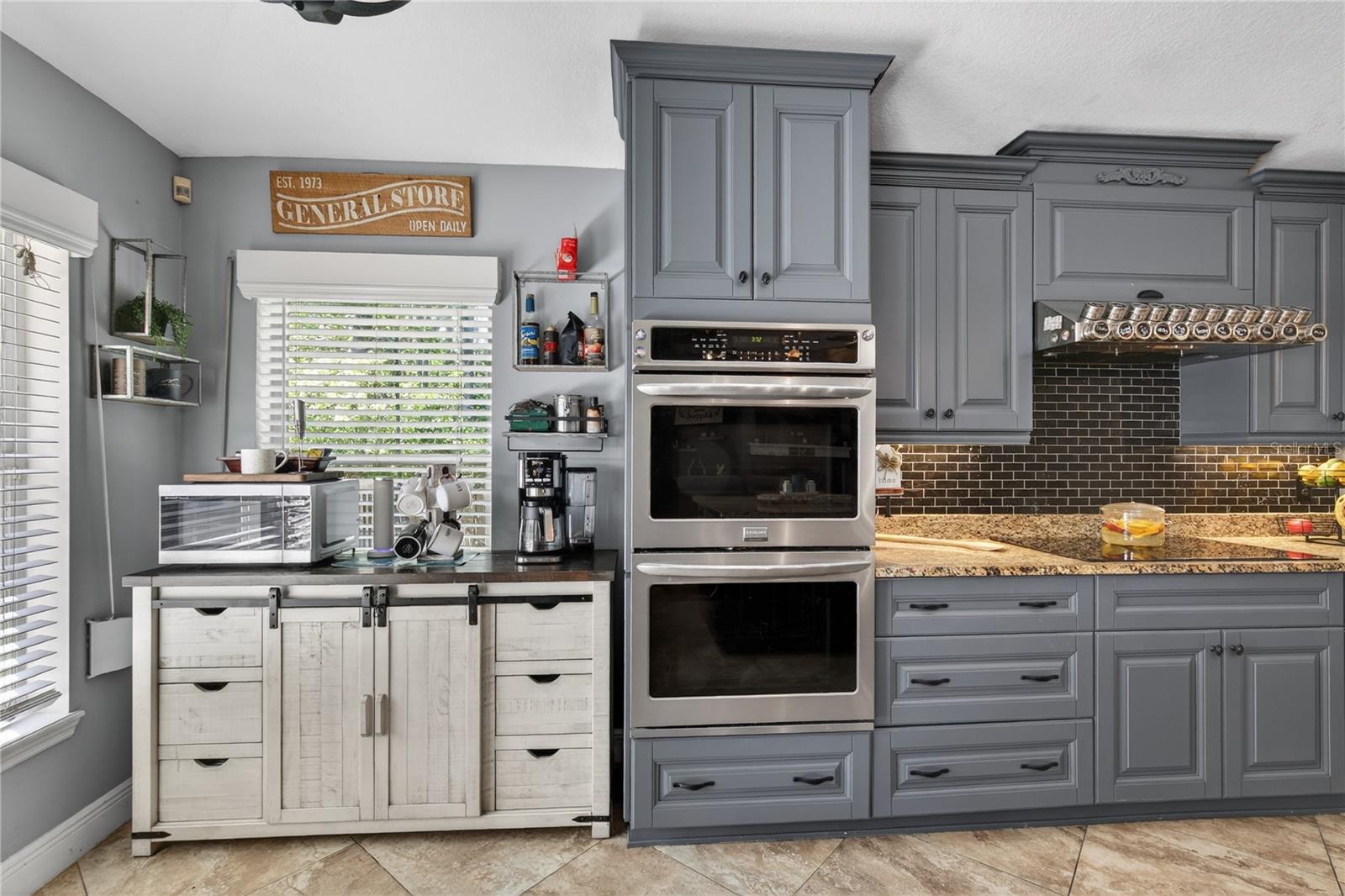 2040 PARK FOREST BLVD, MOUNT DORA, FL, 32757