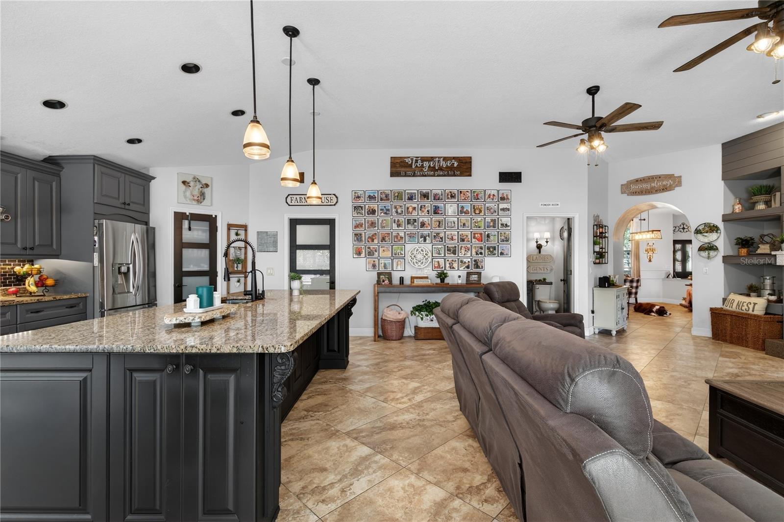 2040 PARK FOREST BLVD, MOUNT DORA, FL, 32757