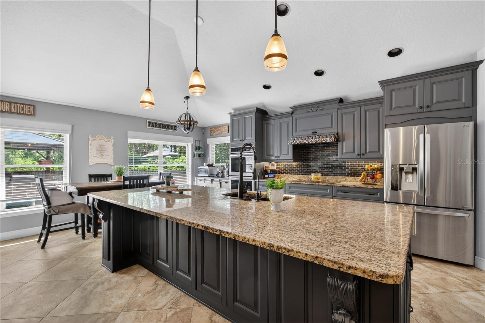 2040 PARK FOREST BLVD, MOUNT DORA, FL, 32757