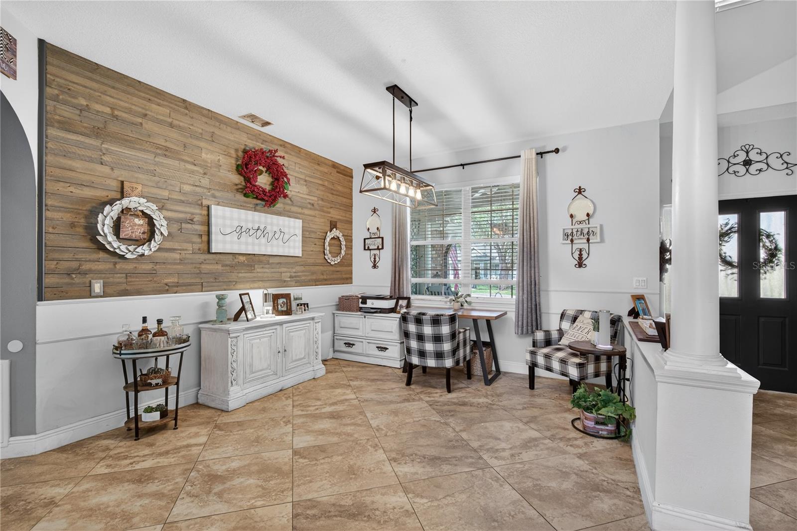 2040 PARK FOREST BLVD, MOUNT DORA, FL, 32757