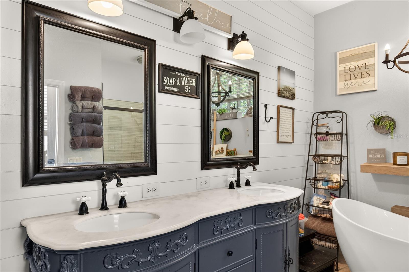 2040 PARK FOREST BLVD, MOUNT DORA, FL, 32757