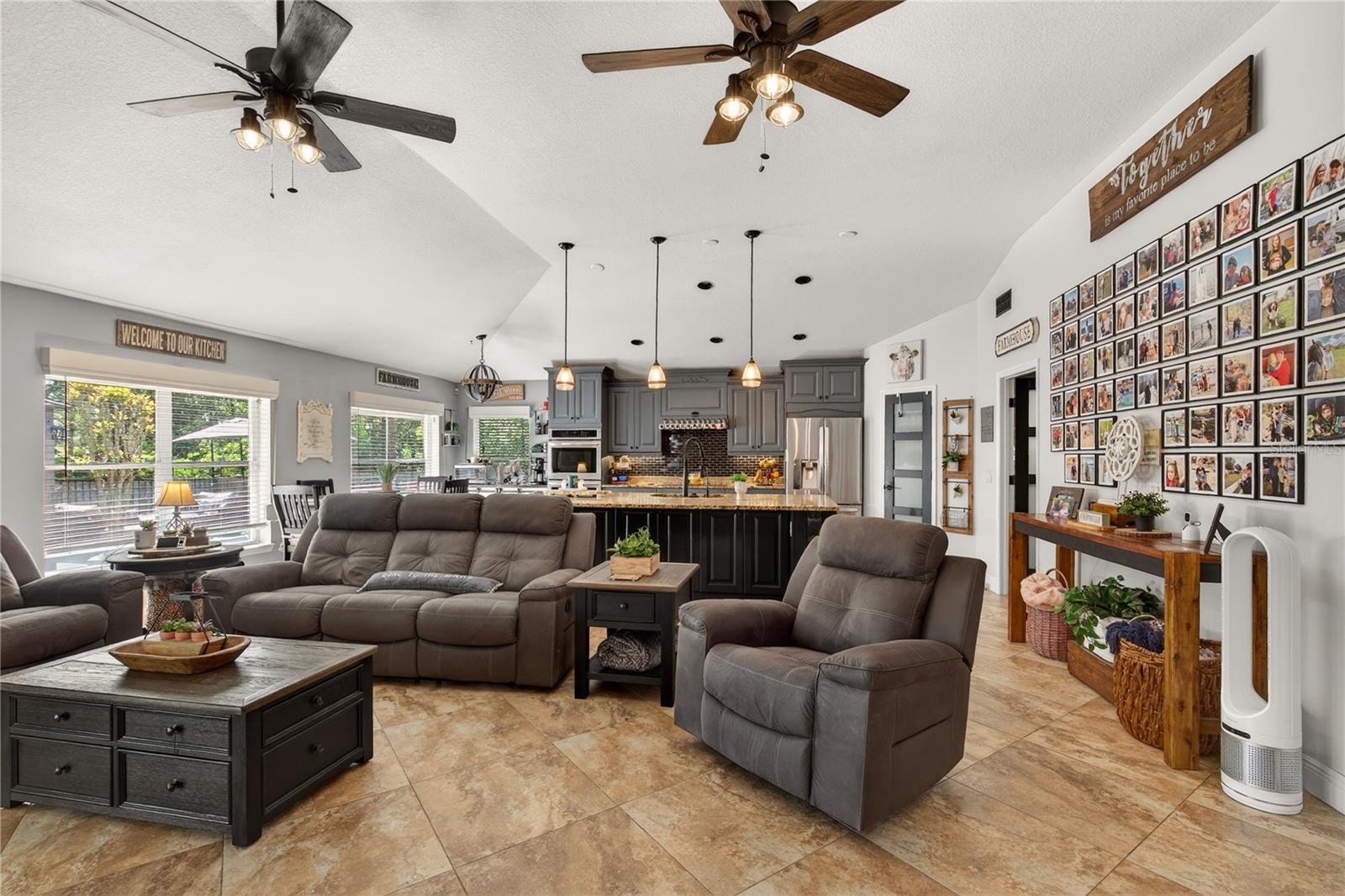 2040 PARK FOREST BLVD, MOUNT DORA, FL, 32757