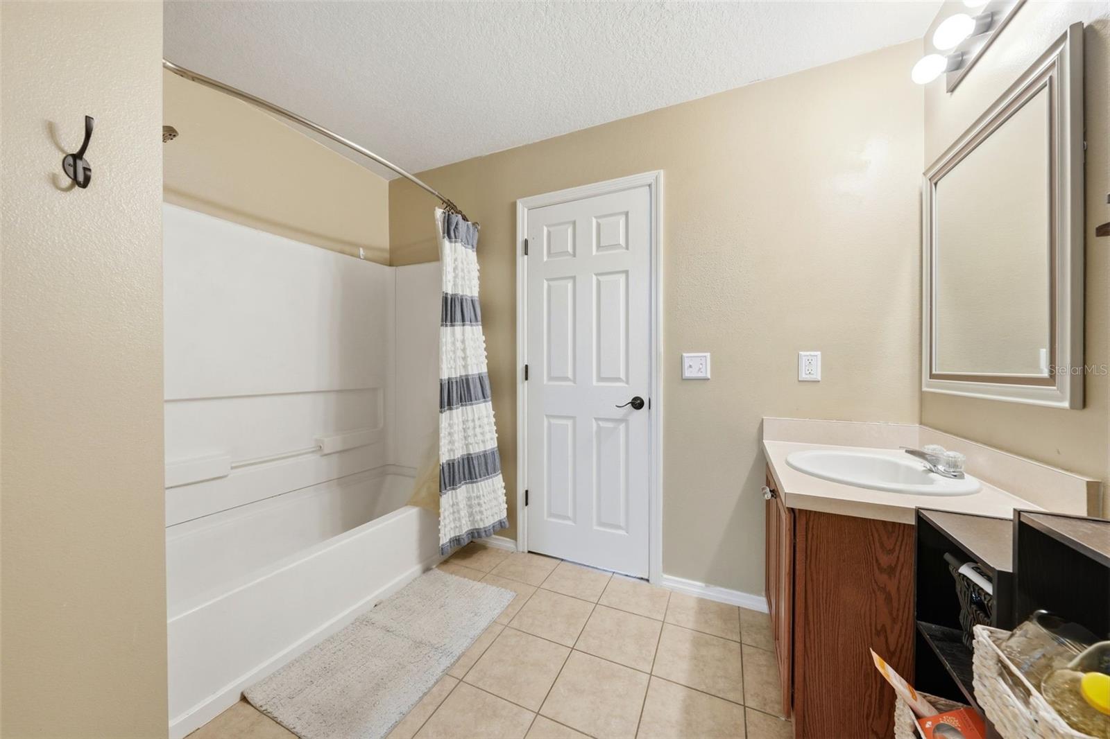 1765 STRATHMORE CIR, MOUNT DORA, FL, 32757