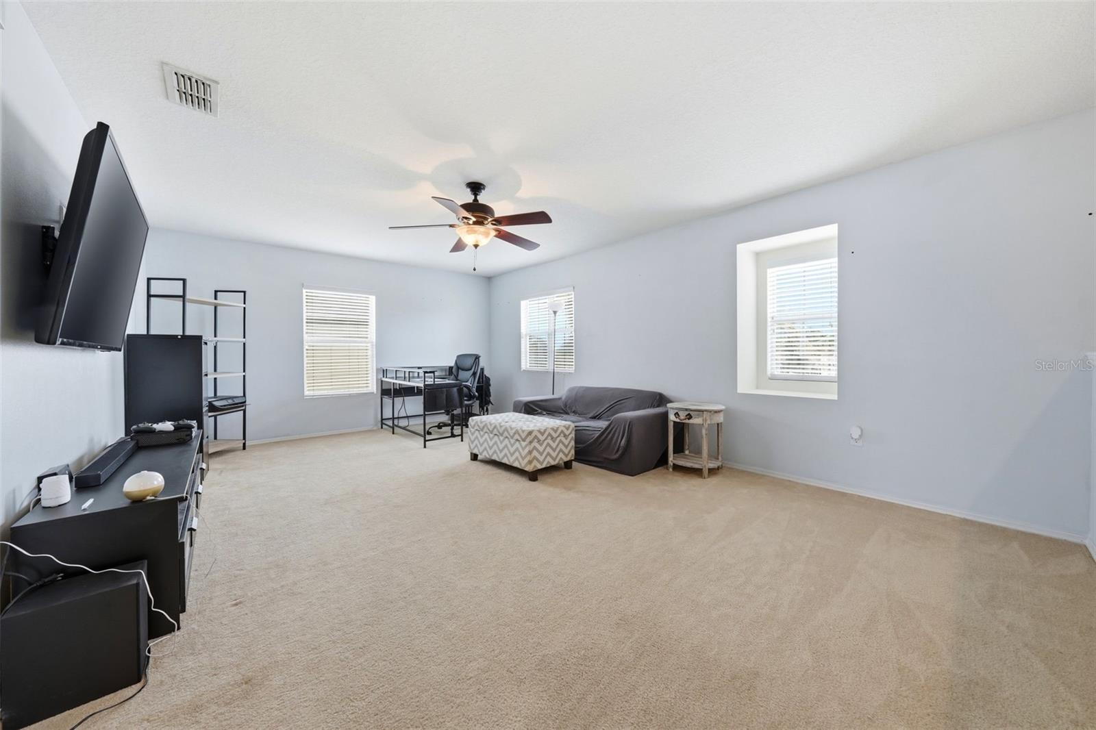 1765 STRATHMORE CIR, MOUNT DORA, FL, 32757