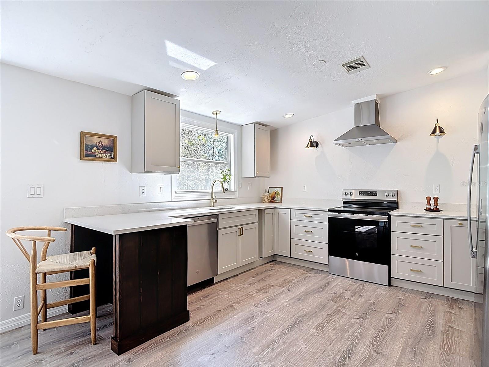 17420 THOMAS BLVD, HUDSON, FL, 34667