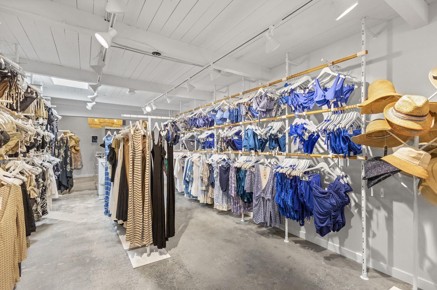 331 JOHN RINGLING BLVD #101, SARASOTA, FL, 34236