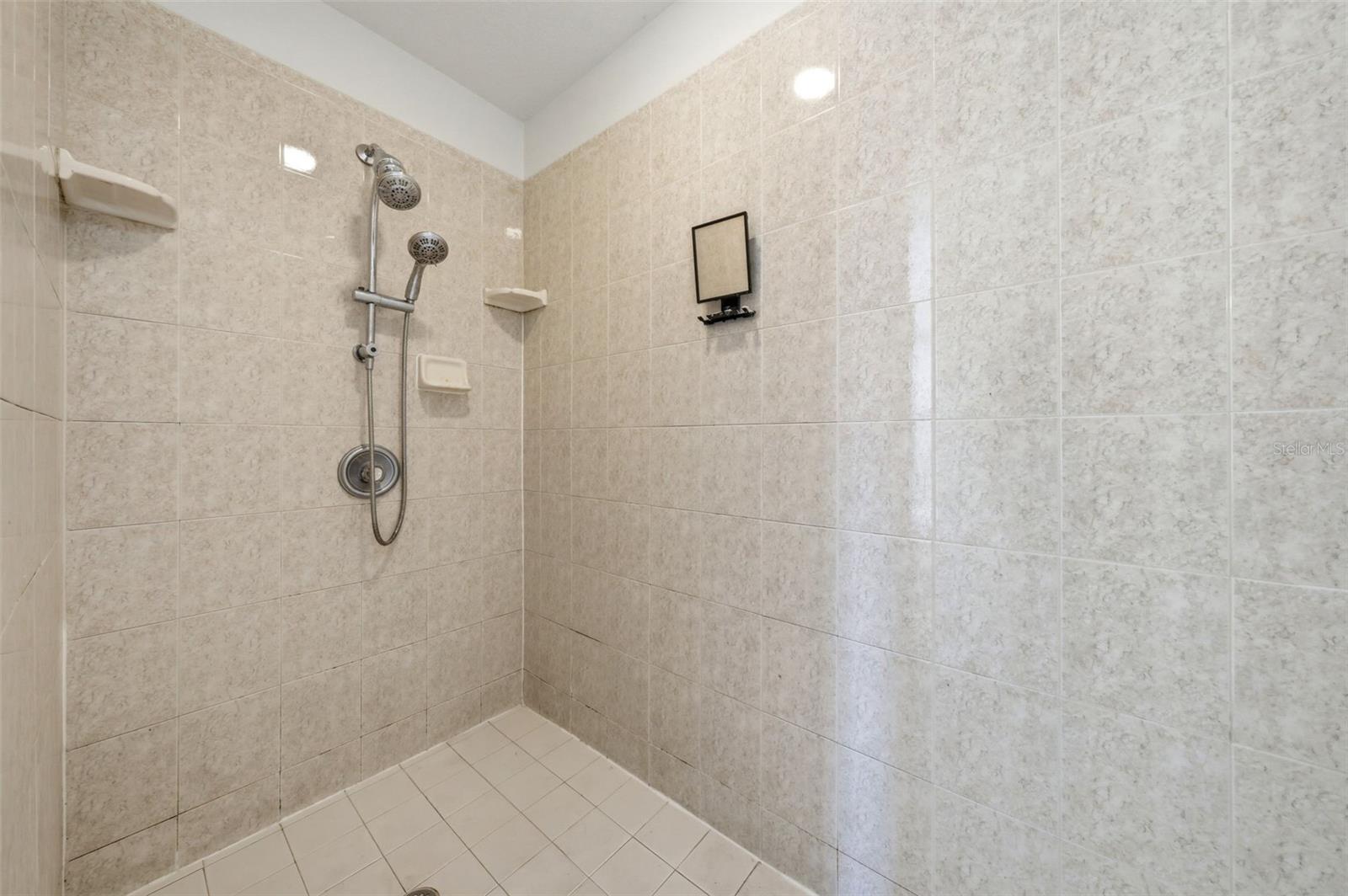 3333 SITE TO SEE AVE, EUSTIS, FL, 32726