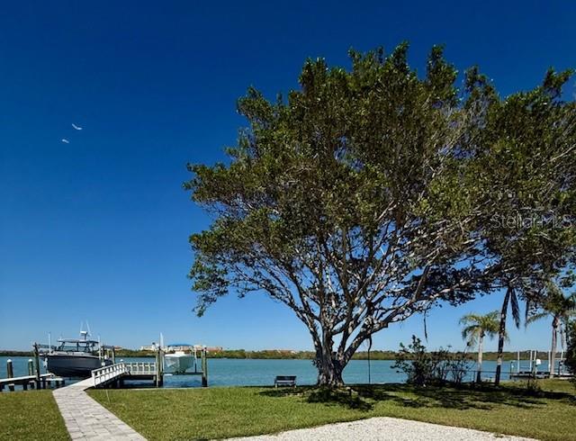 584 CRYSTAL DR, MADEIRA BEACH, FL, 33708