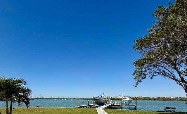 584 CRYSTAL DR, MADEIRA BEACH, FL, 33708