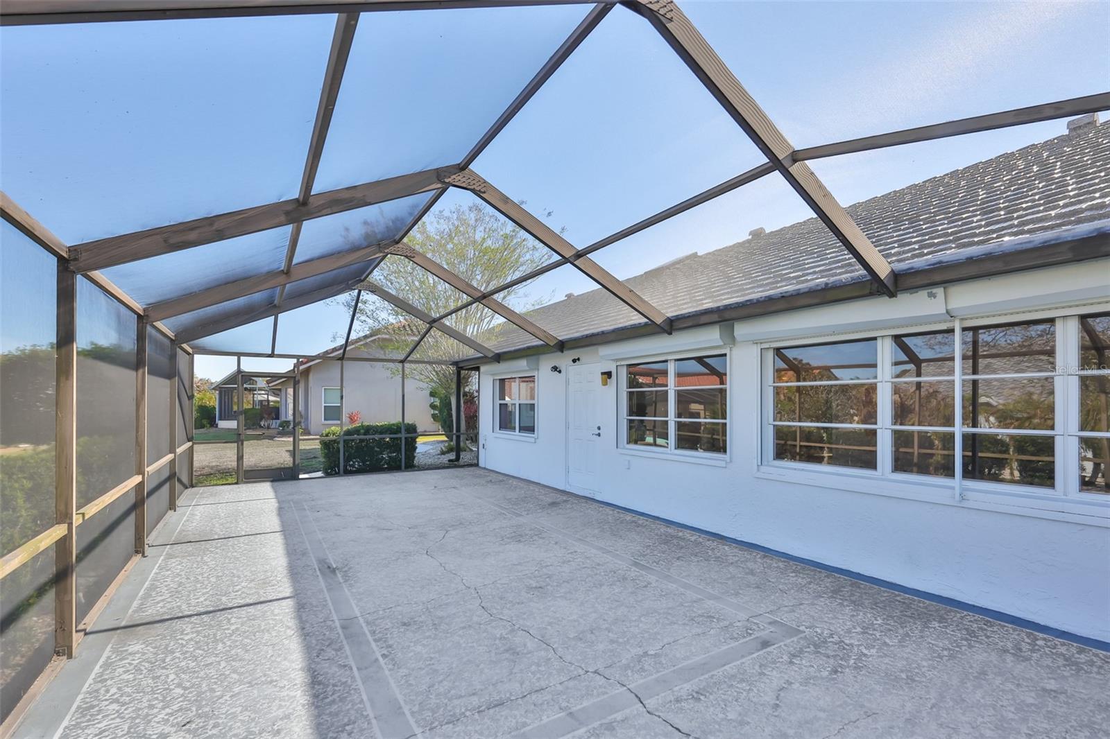 2023 NEW BEDFORD DR, SUN CITY CENTER, FL, 33573