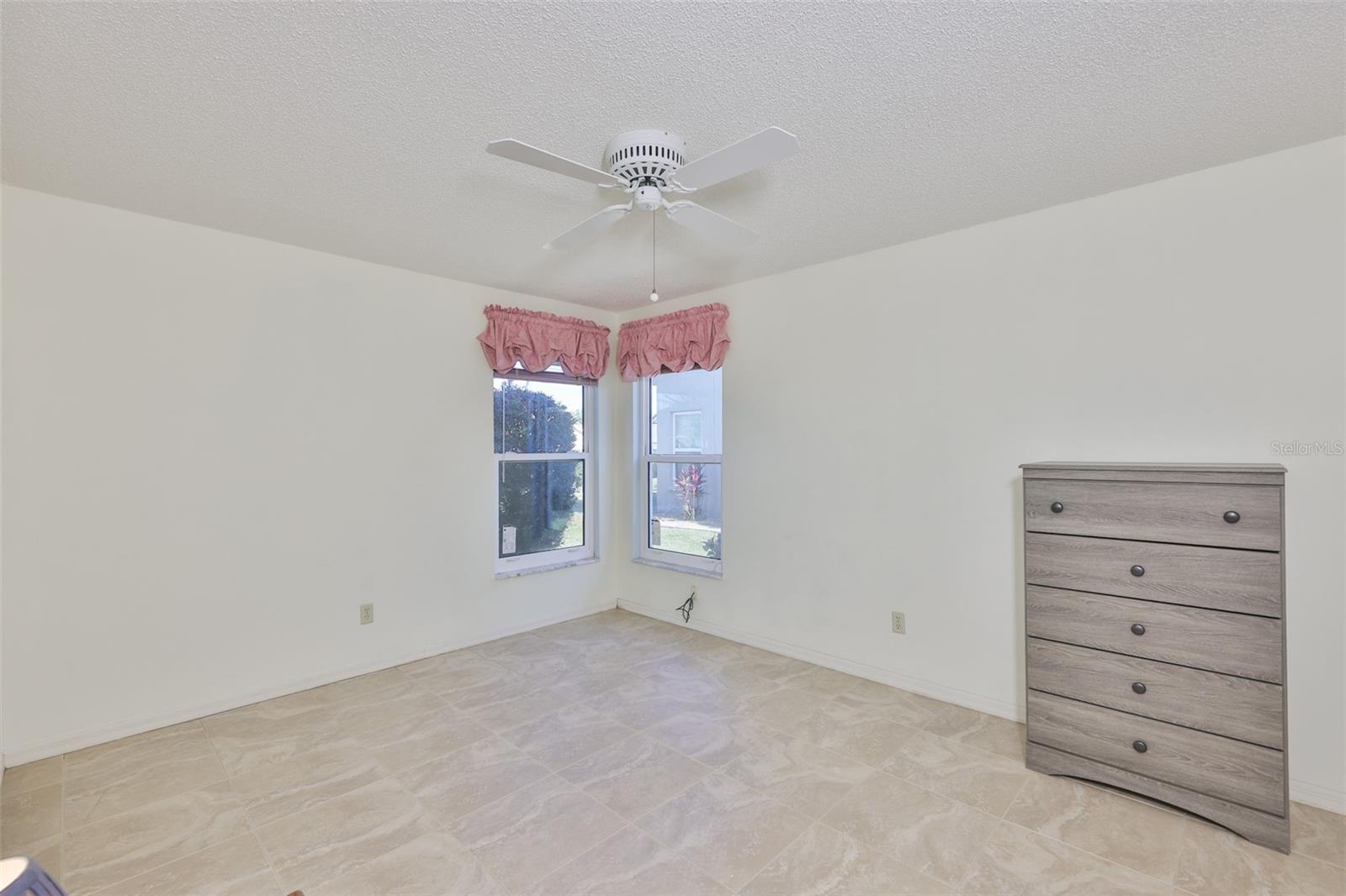 2023 NEW BEDFORD DR, SUN CITY CENTER, FL, 33573