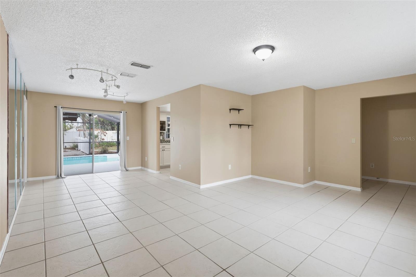 929 FORT SMITH BLVD, DELTONA, FL, 32738