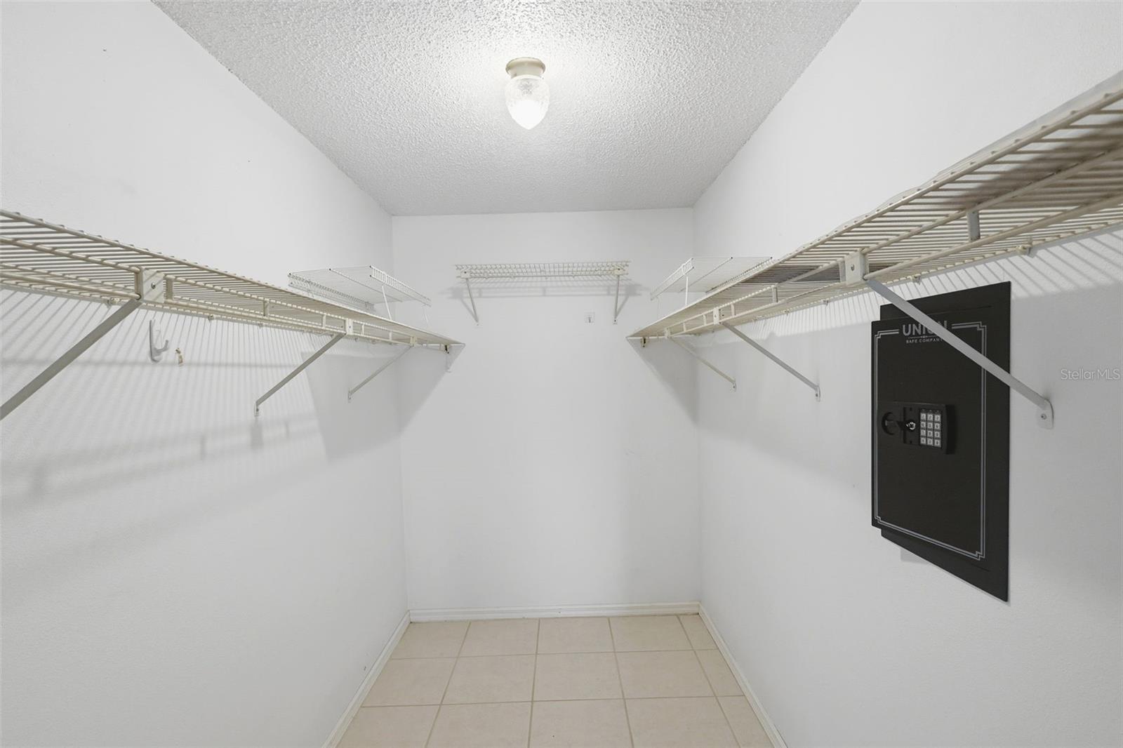 929 FORT SMITH BLVD, DELTONA, FL, 32738