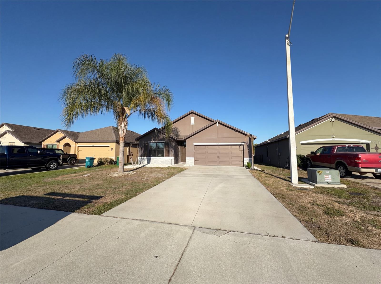 3452 INDIAN RIVER PKWY, MIMS, FL, 32754