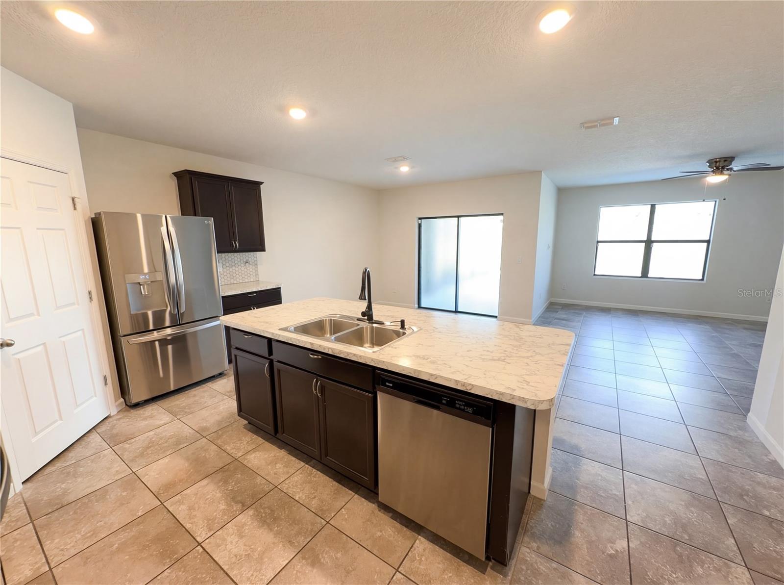 3452 INDIAN RIVER PKWY, MIMS, FL, 32754