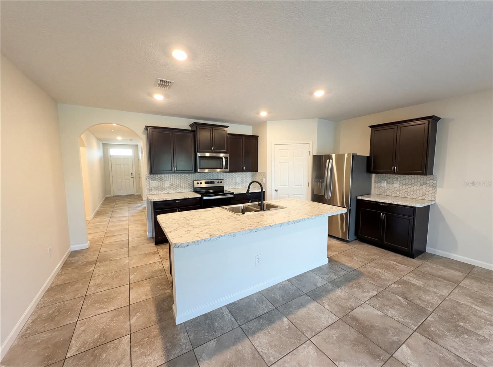 3452 INDIAN RIVER PKWY, MIMS, FL, 32754