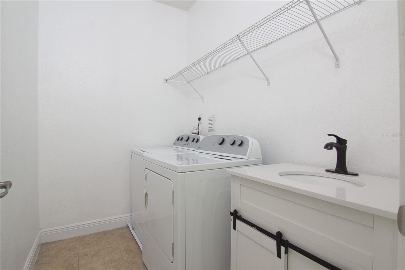 8323 LOOKOUT POINTE DR, WINDERMERE, FL, 34786