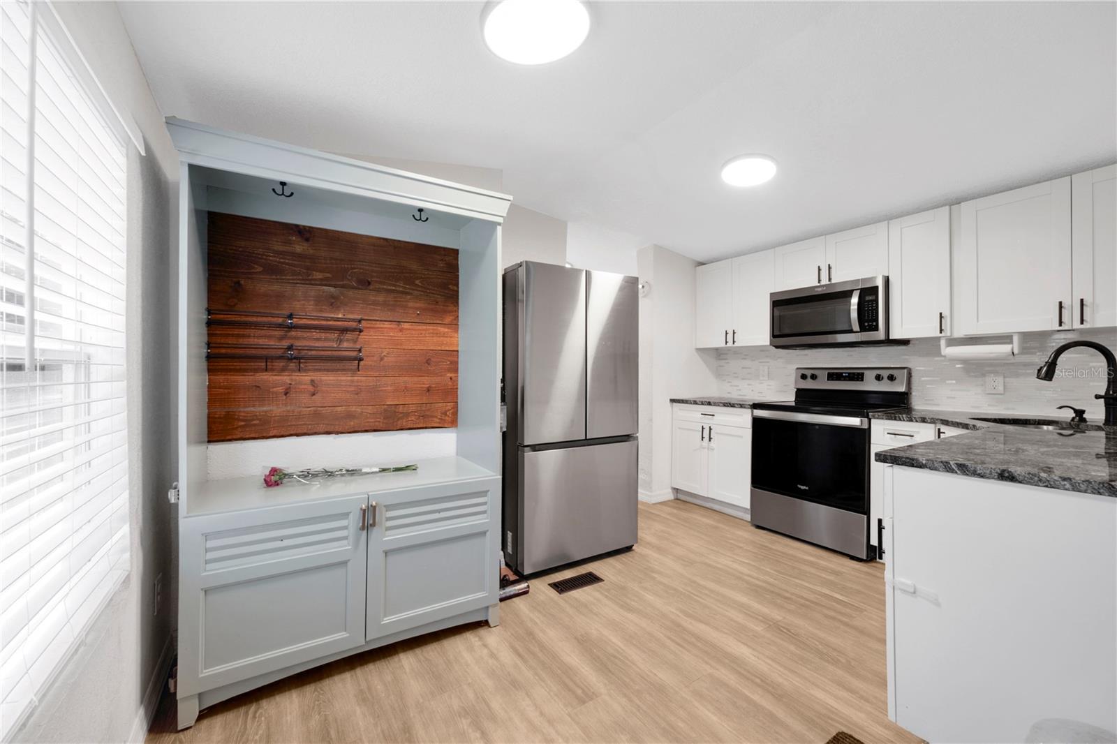 37135 PAULS DR, ZEPHYRHILLS, FL, 33541