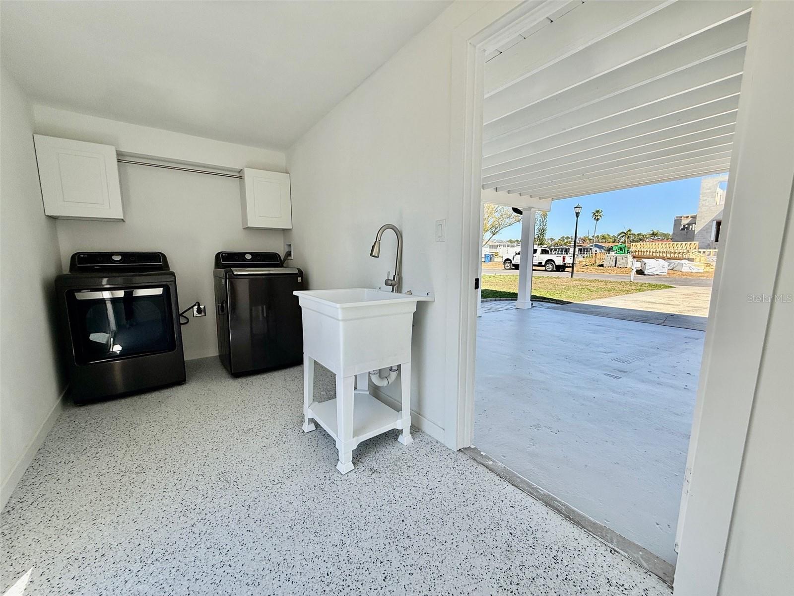 3930 E EDEN ROC CIR, TAMPA, FL, 33634
