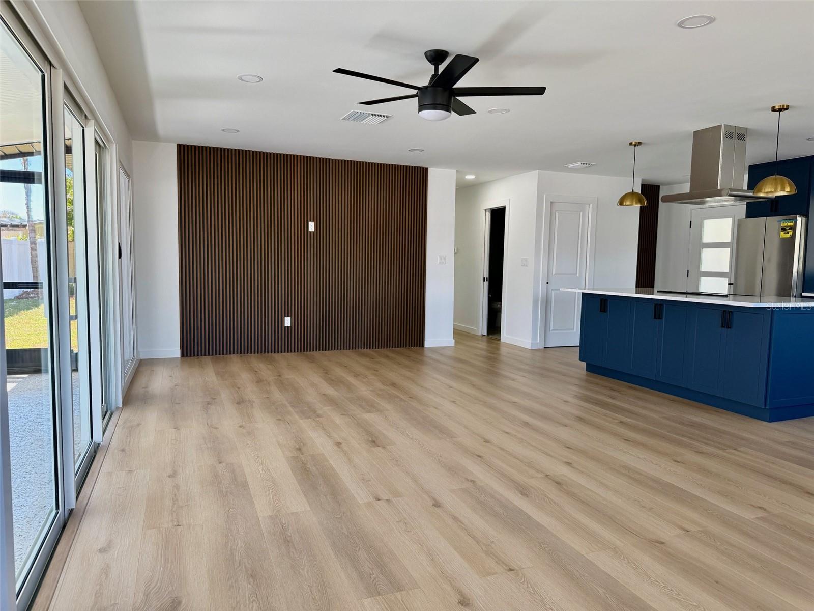 3930 E EDEN ROC CIR, TAMPA, FL, 33634