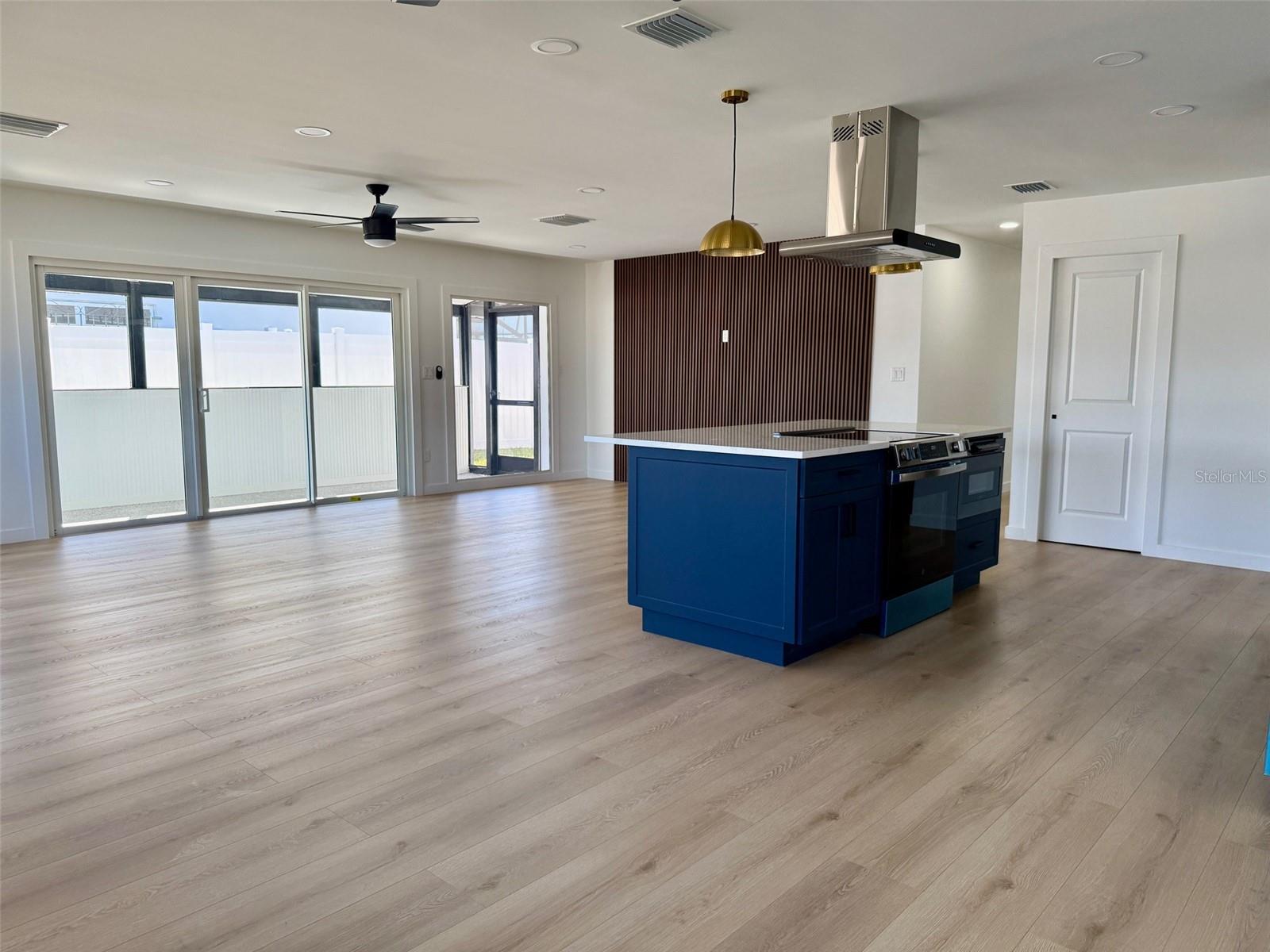 3930 E EDEN ROC CIR, TAMPA, FL, 33634