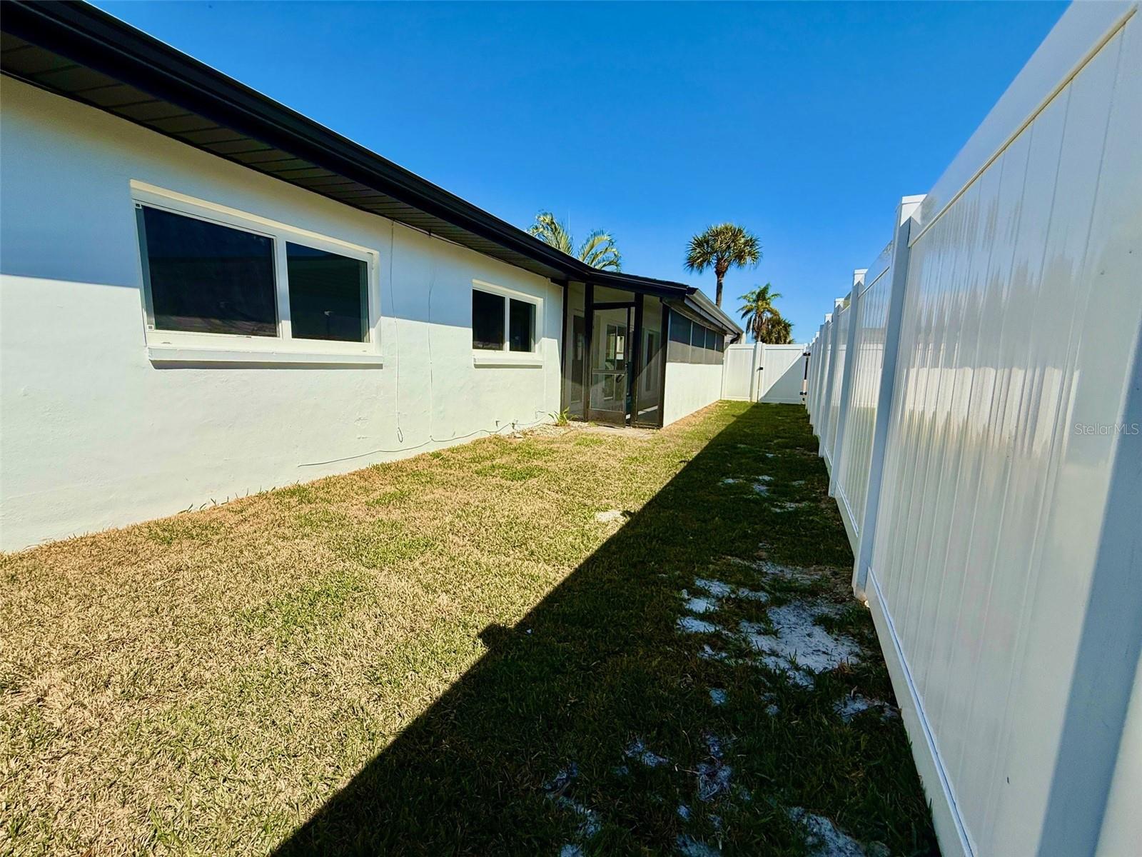 3930 E EDEN ROC CIR, TAMPA, FL, 33634