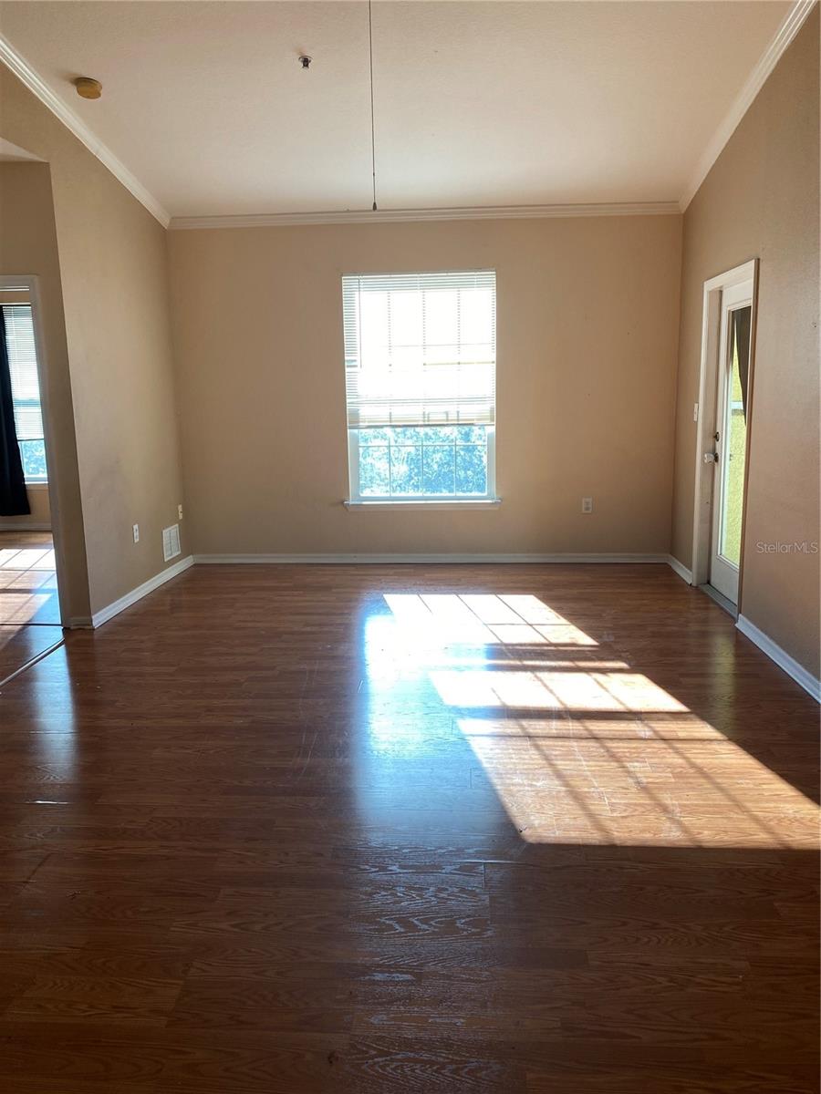 2406 COURTNEY MEADOWS CT #302, TAMPA, FL, 33619