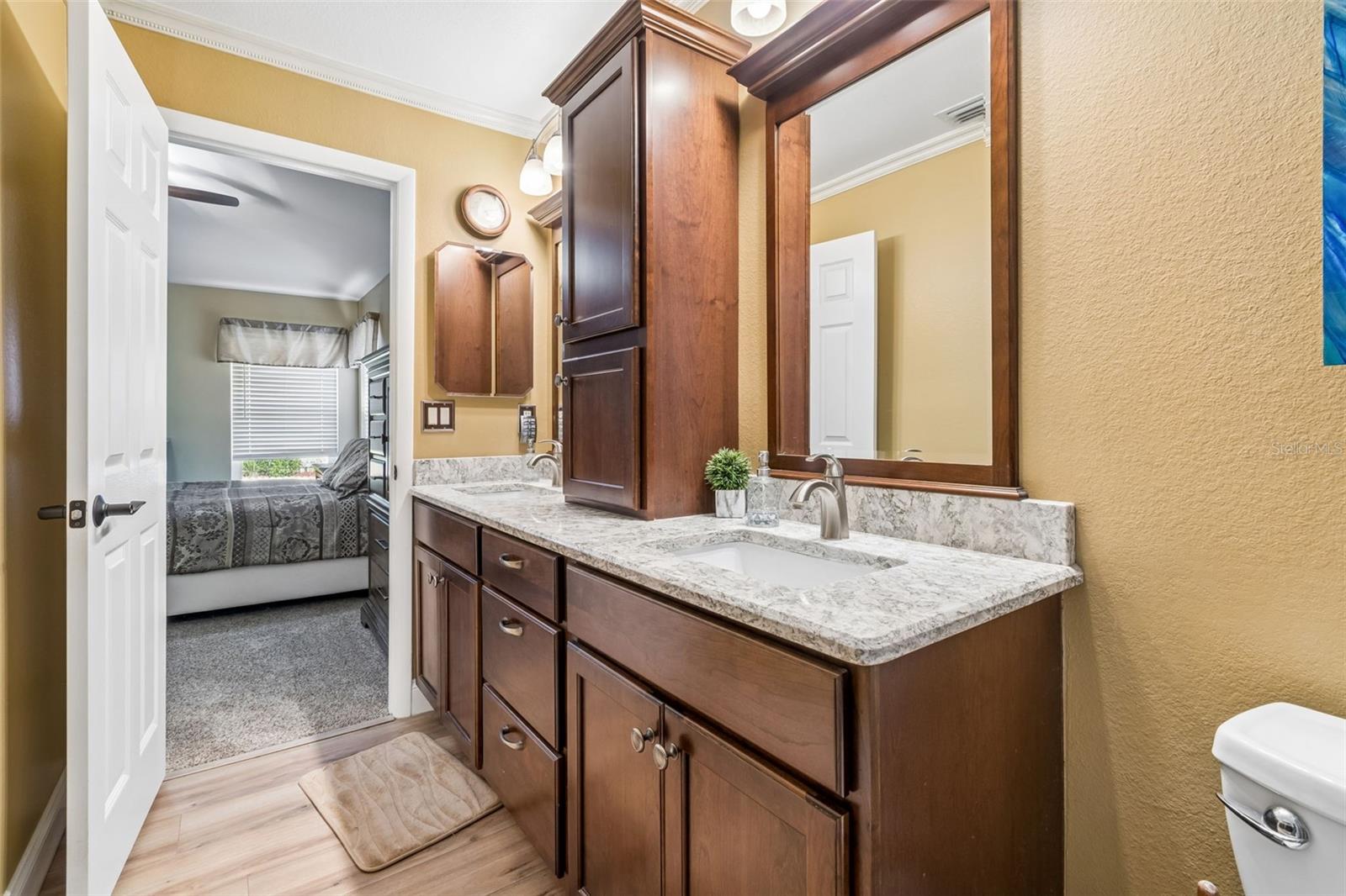11029 STREAMSIDE DR, TAMPA, FL, 33624