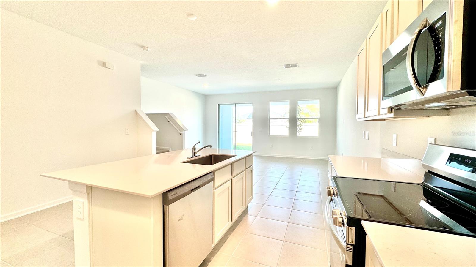 319 SOL VISTA DR, DUNDEE, FL, 33838