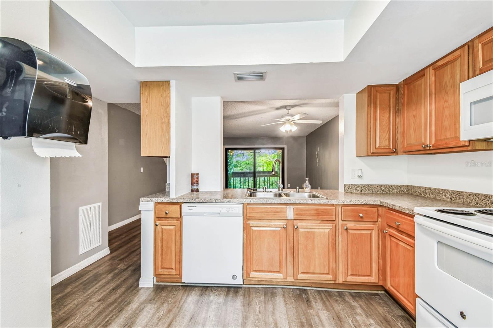 103 BRIGADOON DR, CLEARWATER, FL, 33759