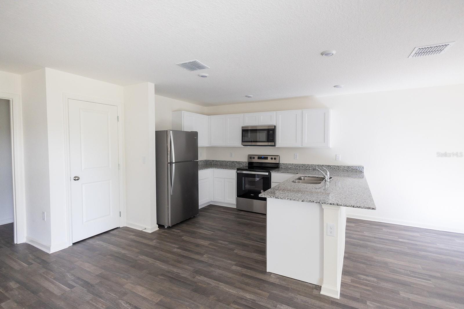 664 HILLVIEW LOOP, HAINES CITY, FL, 33844