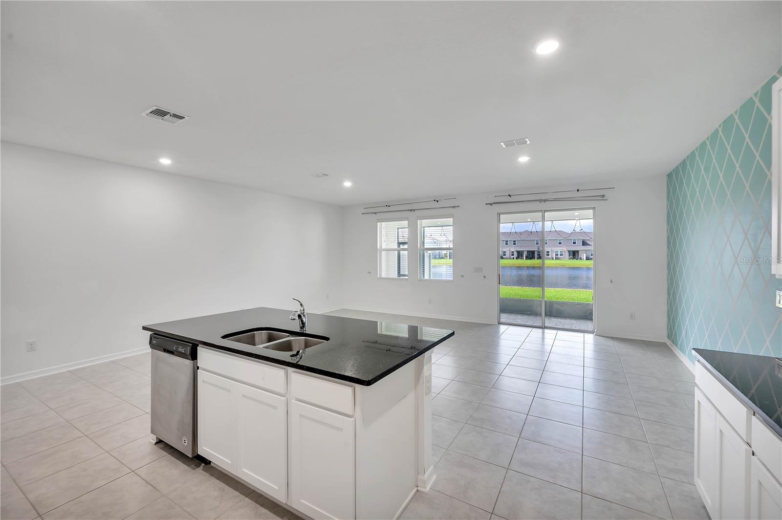 11532 WOODLEAF DR, LAKEWOOD RANCH, FL, 34211