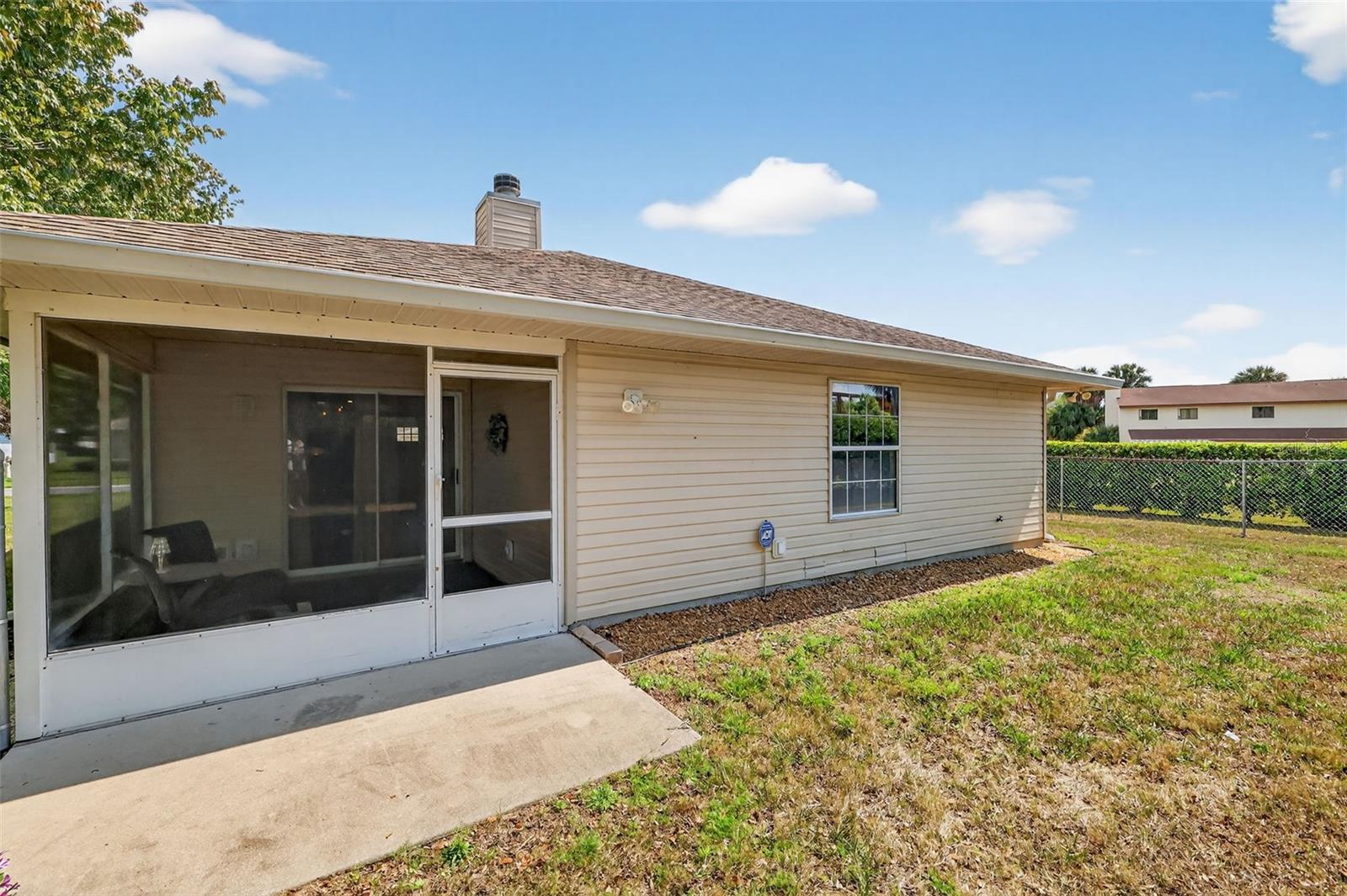 1984 GOLDEN PALM CIR, TAVARES, FL, 32778