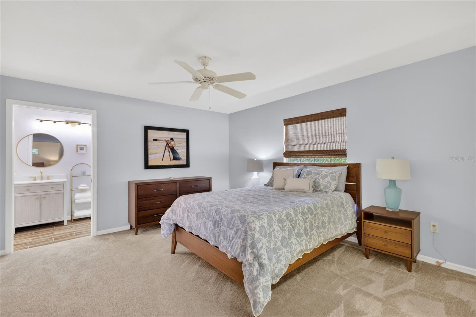 1984 GOLDEN PALM CIR, TAVARES, FL, 32778