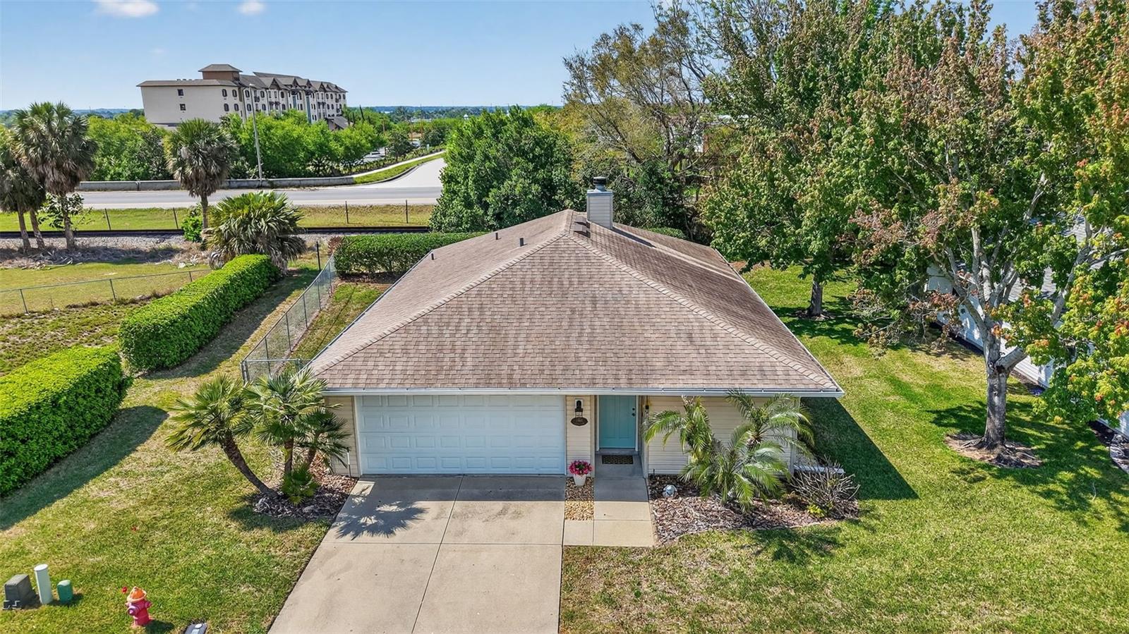 1984 GOLDEN PALM CIR, TAVARES, FL, 32778