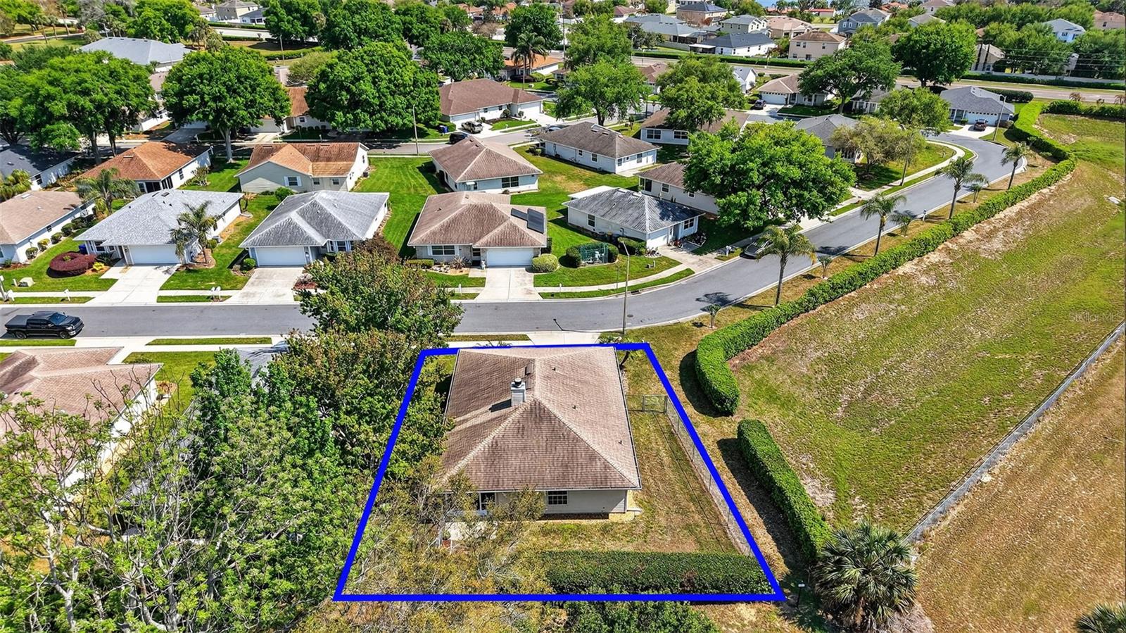 1984 GOLDEN PALM CIR, TAVARES, FL, 32778