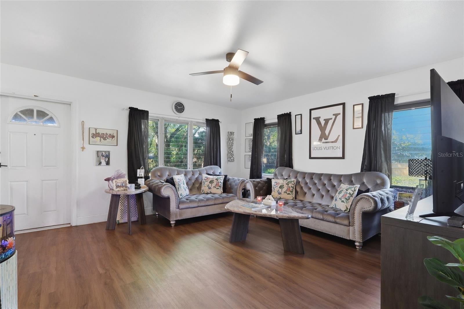 3802 LAKESHORE DR, TAMPA, FL, 33604