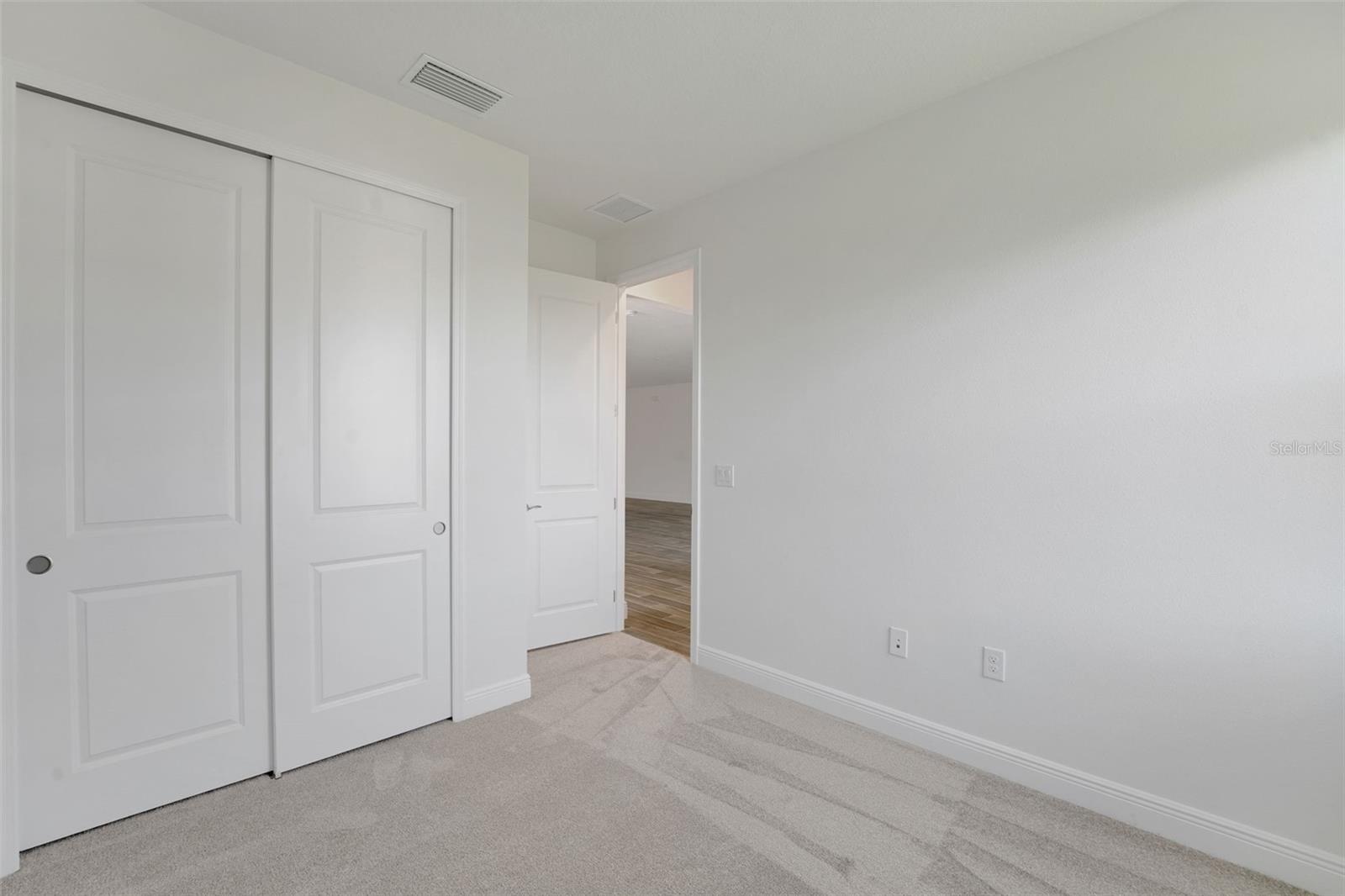 17527 VALLEYWOOD PKWY, LAND O LAKES, FL, 34638